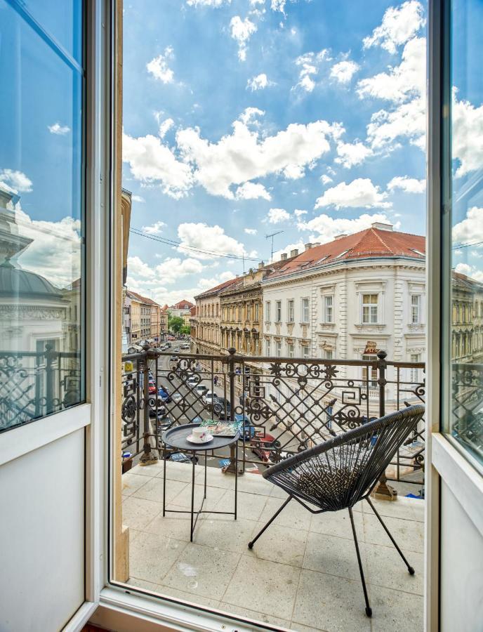 Berry Berry Studios By Flat White Zagreb Extérieur photo